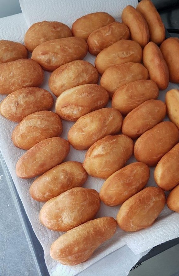 Origens do Bolinho Bico-de-Cegonha